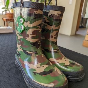 Kids Rain Boots Camo Size US 3